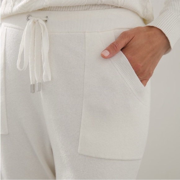 Chico’s Zenergy Cream Colored Super Soft Lounge Pants Joggers Size XLp - Picture 4 of 10